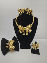 Load image into Gallery viewer, 18K GOLD PLATED BOW SET