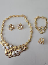 Load image into Gallery viewer, 18K Gold Plated 4 in 1 Two Tone Party Set