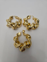 Load image into Gallery viewer, 18K Italian Gold Plated Bold Earring and Pendant Hoop Set