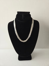 Load image into Gallery viewer, 18K Italian White Gold Plain Necklace