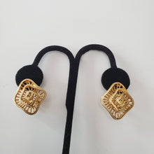 Load image into Gallery viewer, 18K ITALIAN GOLD PLATED CLIP EARRINGS
