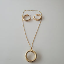 Load image into Gallery viewer, 18K GOLD PLATED CURVED HOOP EARRING AND PENDANT SET