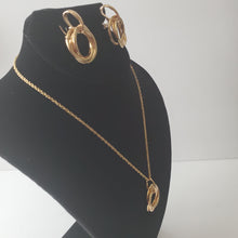 Load image into Gallery viewer, 18K GOLD PLATED TWISTED DROP SET