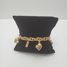 Load image into Gallery viewer, 18K GOLD PLATED HEART CHARM BRACELET
