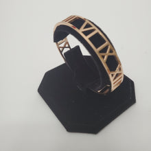 Load image into Gallery viewer, 18K ROSE GOLD PLATED STAINLESS STEEL ROMAN NUMERAL BANGLE
