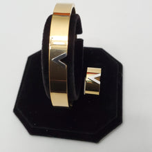Load image into Gallery viewer, 18K GOLD PLATED STAINLESS STEEL V BANGLE WITH RING