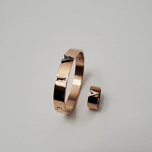 Load image into Gallery viewer, 18K ROSE GOLD PLATED STAINLESS STEEL BANGLE WITH RING