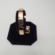 Load image into Gallery viewer, 18K ROSE GOLD PLATED STAINLESS STEEL BANGLE WITH RING