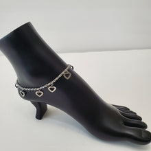 Load image into Gallery viewer, STAINLESS STEEL SLIVER OPEN HEART ANKLET