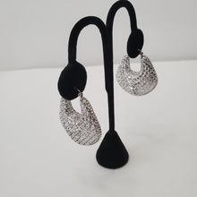 Load image into Gallery viewer, 18K GOLD PLATED CHUNKY HOOP EARRINGS