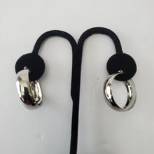 Load image into Gallery viewer, SLIVER STAINLESS STEEL SMALL HOOP EARRINGS