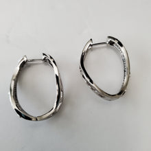 Load image into Gallery viewer, 18K WHITE GOD PLATED CZ HOOP SEARRINGS