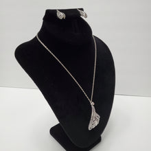 Load image into Gallery viewer, 18K WHITE GOLD PLATED CZ LEAF EARRING NECKLACE & PENDANT SET
