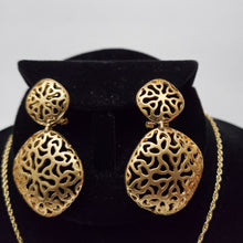 Load image into Gallery viewer, 18K GOLD PLATED DROP EARRING NECKLACE & PENDANT