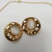 Load image into Gallery viewer, 18K GOLD PLATED PEARL CLIP EARRING NECKLACE AND PENDANT SET