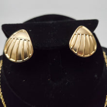 Load image into Gallery viewer, 18K GOLD PLATED EARRING NECKLACE AND PENDANT SET