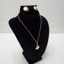 Load image into Gallery viewer, 18K GOLD PLATED EARRING NECKLACE AND PENDANT SET