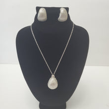 Load image into Gallery viewer, 18K ITALIAN WHITE GOLD PLATED CURVED CLIP EARRINGS AND PENDANT SET