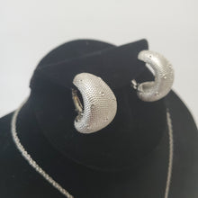 Load image into Gallery viewer, 18K ITALIAN WHITE GOLD PLATED CURVED CLIP EARRINGS AND PENDANT SET