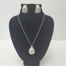 Load image into Gallery viewer, 18K ITALIAN WHITE GOLD PLATED CURVED CLIP EARRINGS AND PENDANT SET