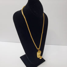 Load image into Gallery viewer, 18K BRAZILIAN GOLD PLATED TWISTED ROPE NECKLACE WITH EGYPTIAN HEAD PENDANT