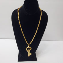 Load image into Gallery viewer, 18K BRAZILIAN GOLD PLATED CHUNKY KEY PENDANT WITH TWISTED ROPE NECKLACE