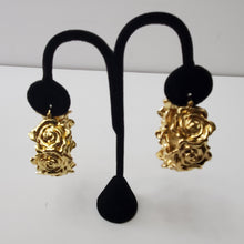 Load image into Gallery viewer, 18K BRAZILIAN GOLD PLATED CHUNKY FLOWERED HOOP EARRINGS