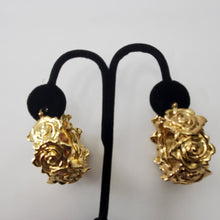 Load image into Gallery viewer, 18K BRAZILIAN GOLD PLATED CHUNKY FLOWERED HOOP EARRINGS
