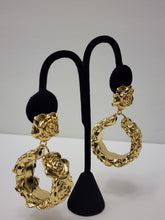 Load image into Gallery viewer, 18K ITALIAN GOLD PLATED CHUNKY FLOWERED DROP EARRINGS