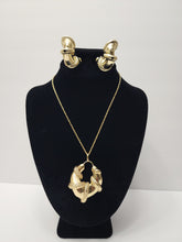 Load image into Gallery viewer, 18K GOLD PLATED EARRING, PENDANT & NECKLACE SET