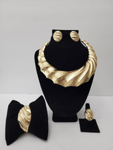 Load image into Gallery viewer, 18K GOLD PLATED EARRING, PENDANT & NECKLACE SET