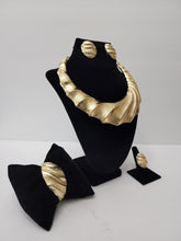 Load image into Gallery viewer, 18K GOLD PLATED EARRING, PENDANT & NECKLACE SET