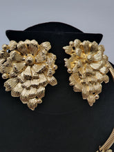 Load image into Gallery viewer, 18K GOLD PLATED EARRING, PENDANT & NECKLACE , PARTY SET