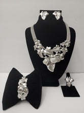 Load image into Gallery viewer, 18K BRAZILIAN WHITE GOLD PLATED LEAF PARTY SET