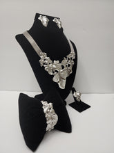 Load image into Gallery viewer, 18K BRAZILIAN WHITE GOLD PLATED LEAF PARTY SET
