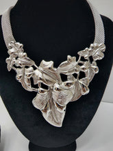 Load image into Gallery viewer, 18K BRAZILIAN WHITE GOLD PLATED LEAF PARTY SET