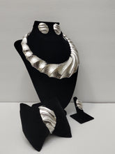 Load image into Gallery viewer, 18K BRAZILIAN WHITE GOLD PLATED PARTY SET