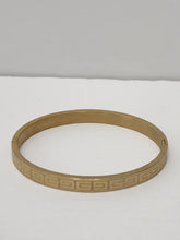 Load image into Gallery viewer, 18K GOLD PLATED STAINLESS STEEL BANGLE