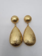 Load image into Gallery viewer, 18K ITALIAN GOLD PLATED CHUNKY DROP EARRINGS