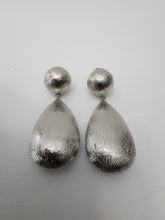 Load image into Gallery viewer, 18K ITALIAN WHITE GOLD PLATED CHUNKY DROP EARRINGS