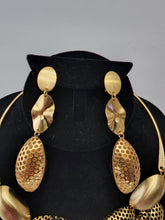 Load image into Gallery viewer, 18k BRAZILIAN GOLD PLATED PARTY SET