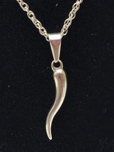 Load image into Gallery viewer, 18K ITALIAN WHITE GOLD PLATED PEPPER PENDANT & NECKLACE