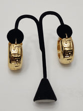 Load image into Gallery viewer, 18K Gold Plated Chunky Light Weight Hoop Earring