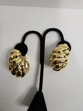 Load image into Gallery viewer, 18K Gold Plated Chunky Earring