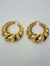 Load image into Gallery viewer, 18K Gold Plated Chunky Twisted Earring