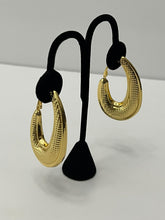 Load image into Gallery viewer, 18K BRAZILIAN GOLD PLATED CHUNKY LONG OVAL EARRINGS
