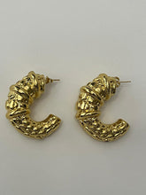 Load image into Gallery viewer, 18K BRAZILIAN GOLD PLATED CHUNKY C EARRINGS