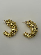 Load image into Gallery viewer, 18K BRAZILIAN GOLD PLATED CHUNKY C EARRINGS