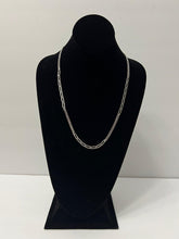 Load image into Gallery viewer, 18K ITALIAN WHITE GOLD PLATED RAZOR BLADE AND MESH NECKLACE