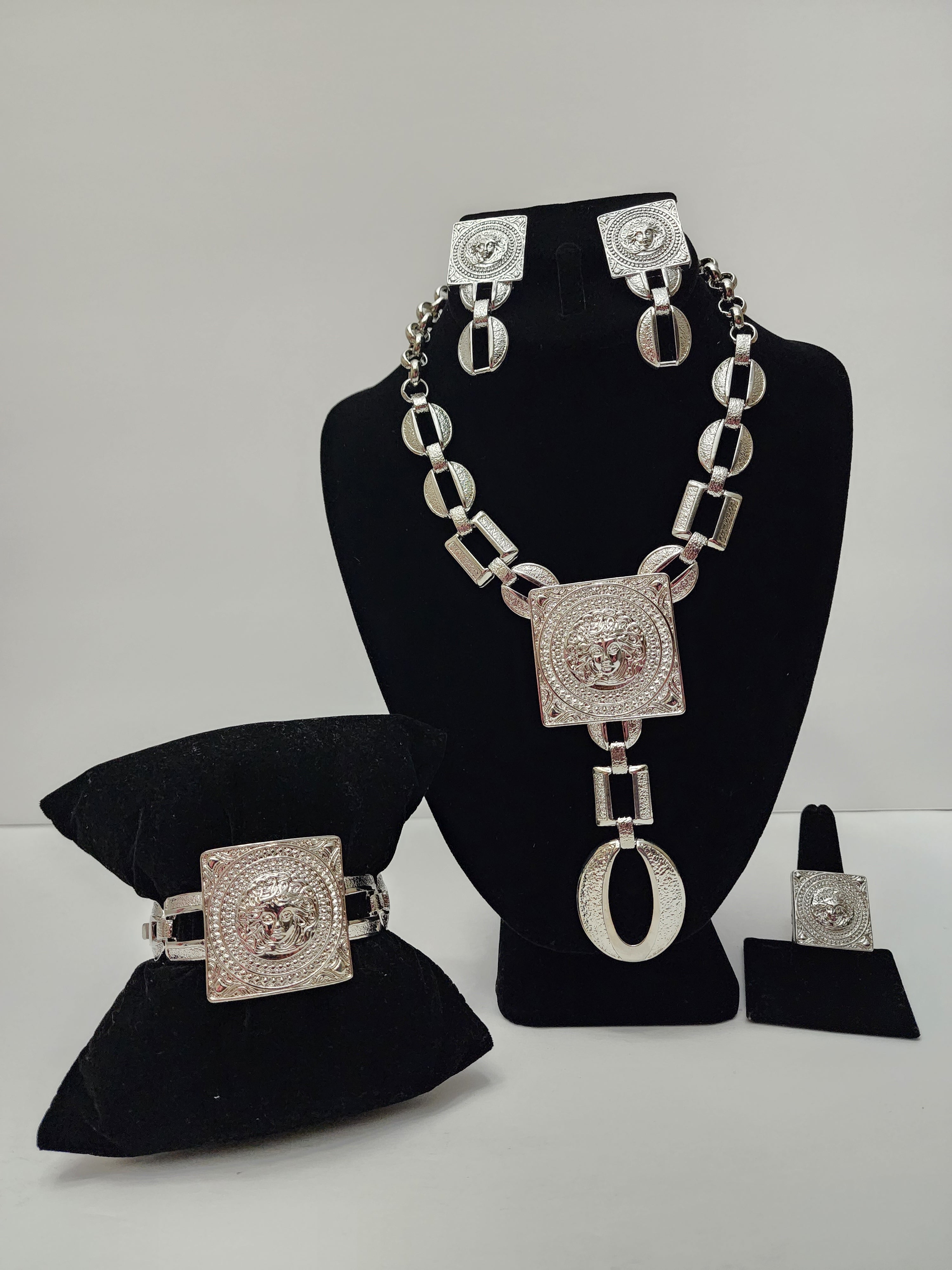 NEW ARRIVALS – BRI JEWELRIES